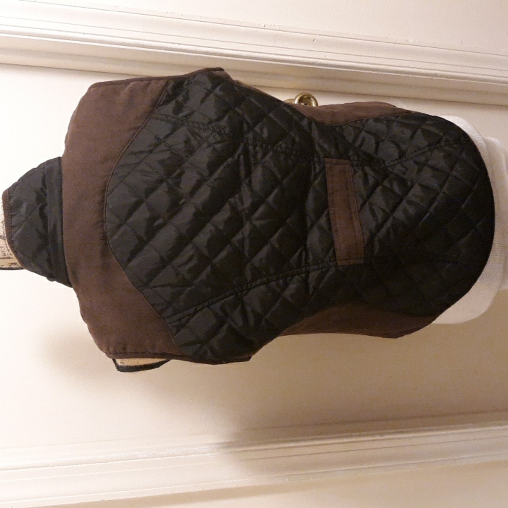 Brown and black Vest - Picture 3 of 9